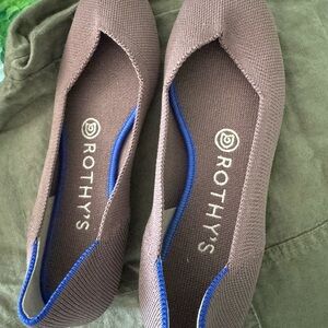 Rothy's Taupe Flats with Electric Blue Trim